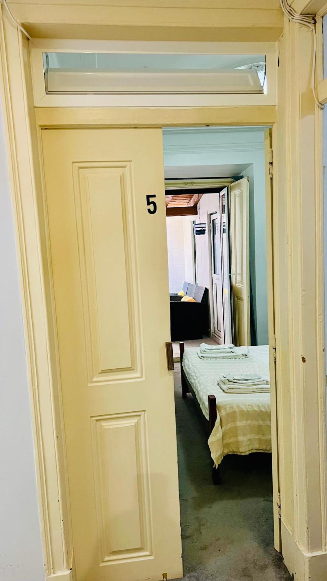 Sao Lazaro Bhuiyan Family Host Hotel Lissabon Buitenkant foto