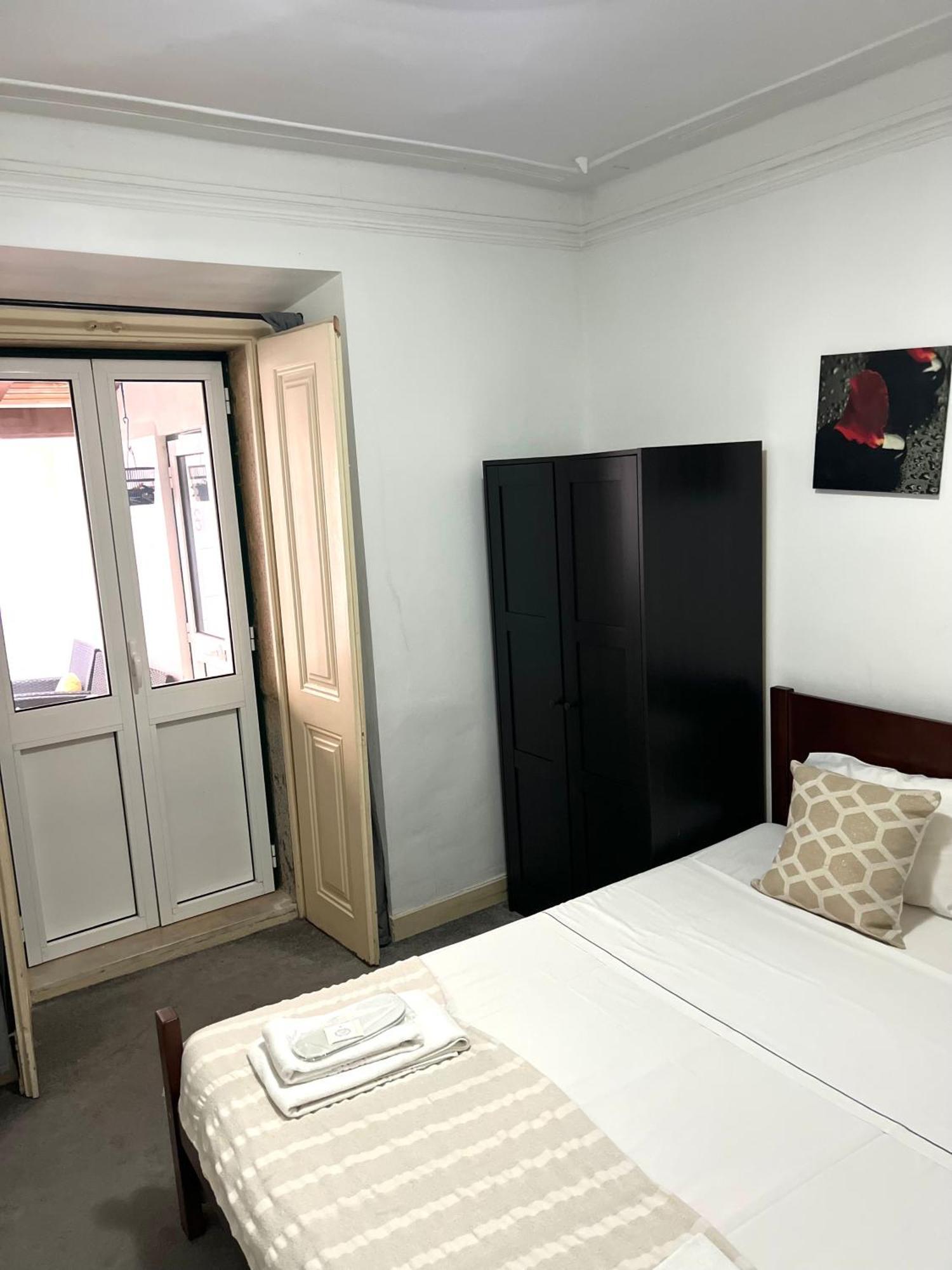 Sao Lazaro Bhuiyan Family Host Hotel Lissabon Buitenkant foto
